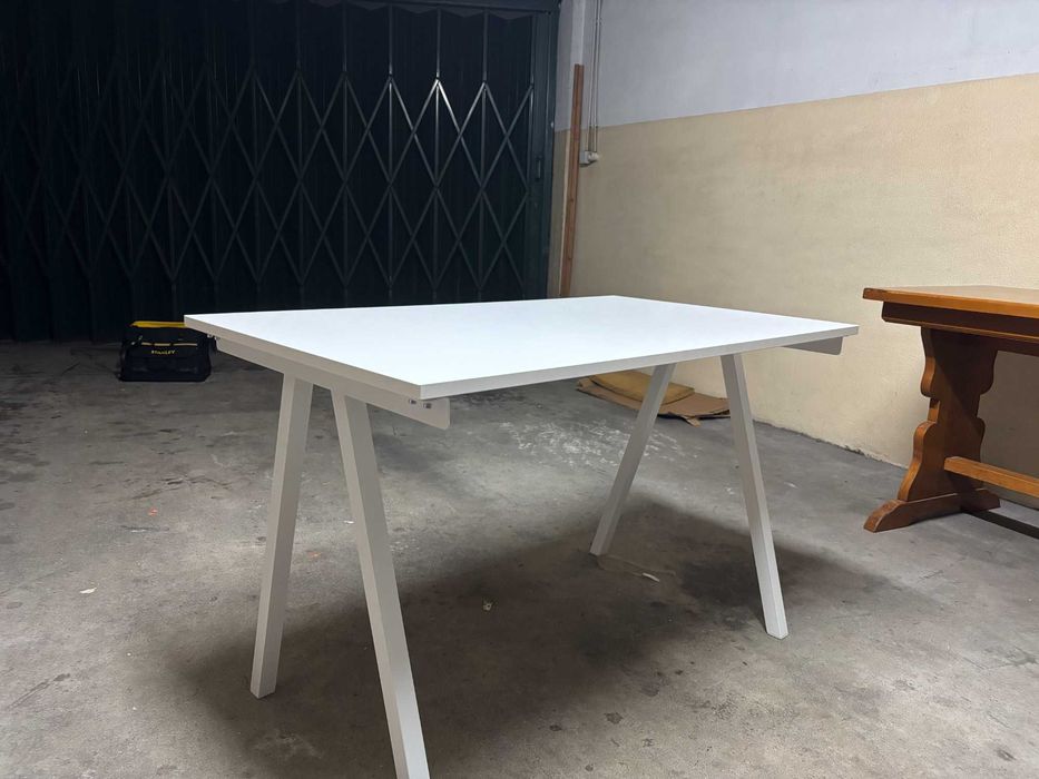 Secretária IKEA branca Tel: 925 709 504