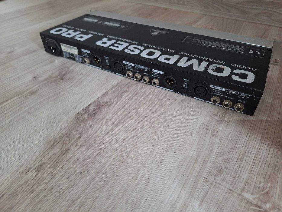 Procesor audio Behringer MDX 2200