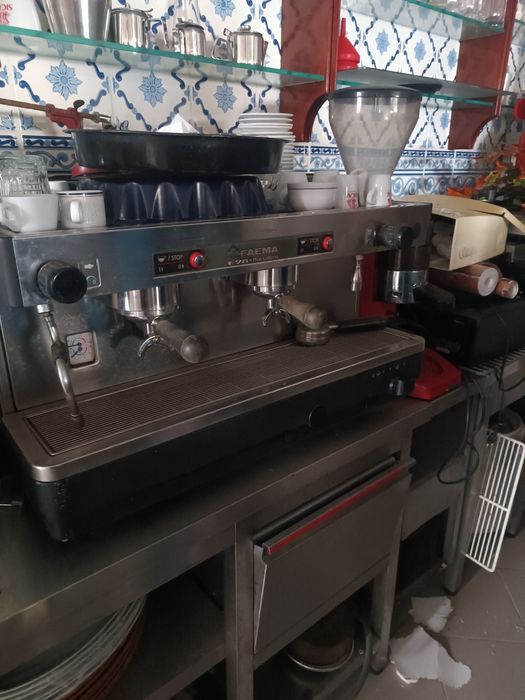 Máquina de café industrial da faema