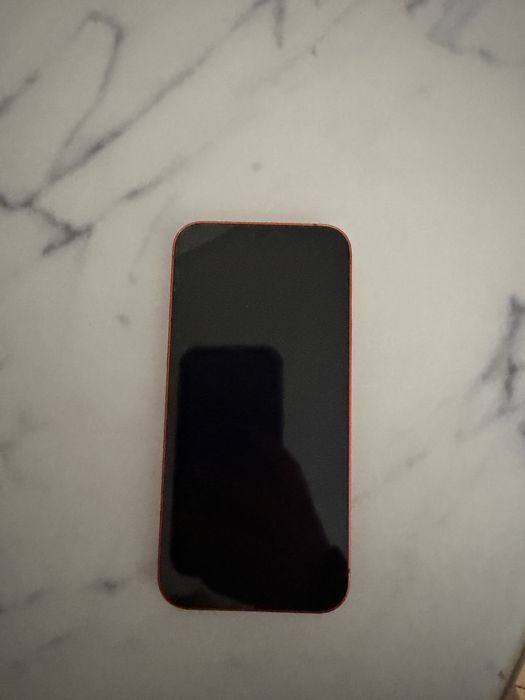 iphone 12 czerwony