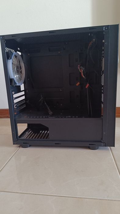 Caixa para PC ATX/Micro-ATX – Excelente estado
