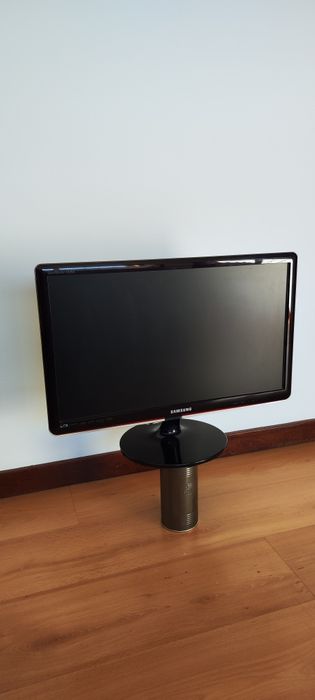 TV Samsung Modelo: T24A350