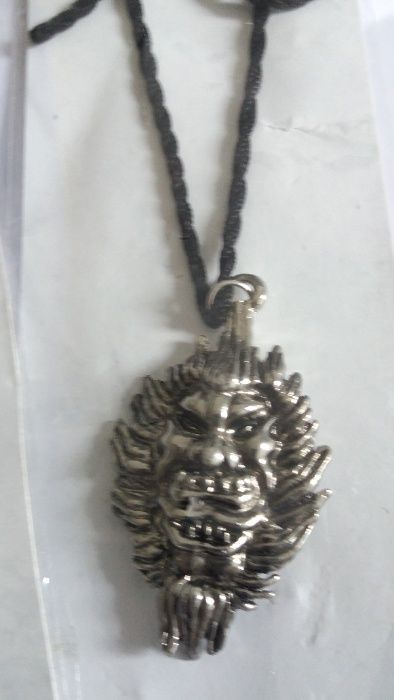 Conjunto de colares - NOVOS na embalagem