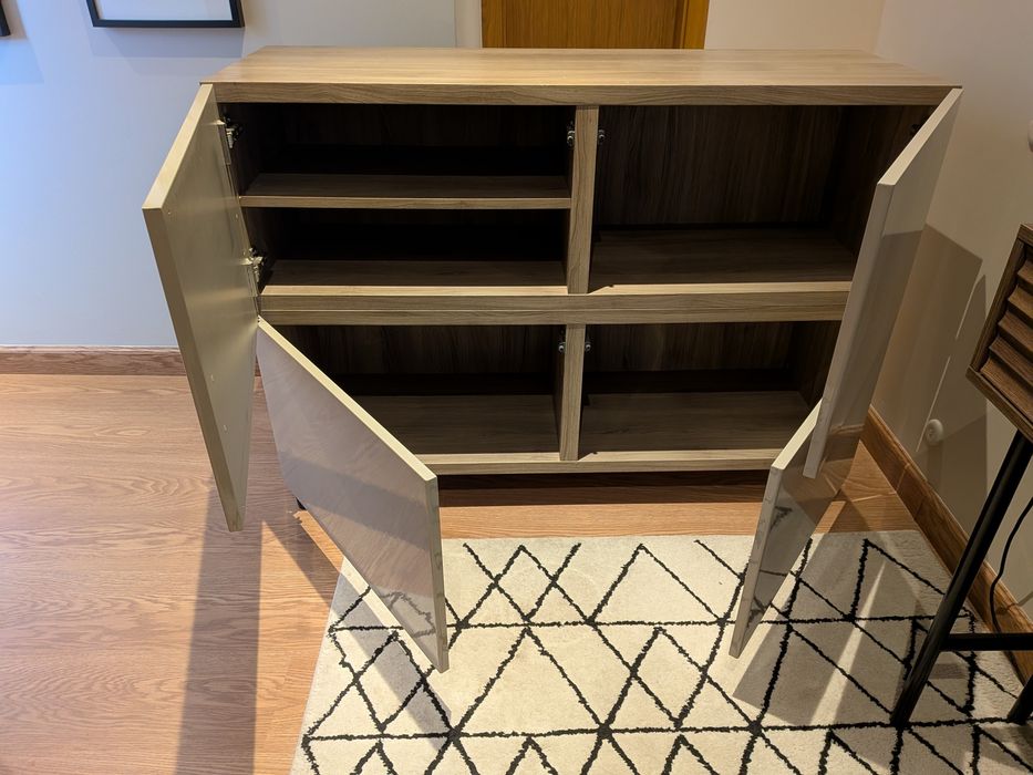 Estrutura 2 móveis IKEA BESTÅ 120 cm – Carvalho + portas bege brilhante