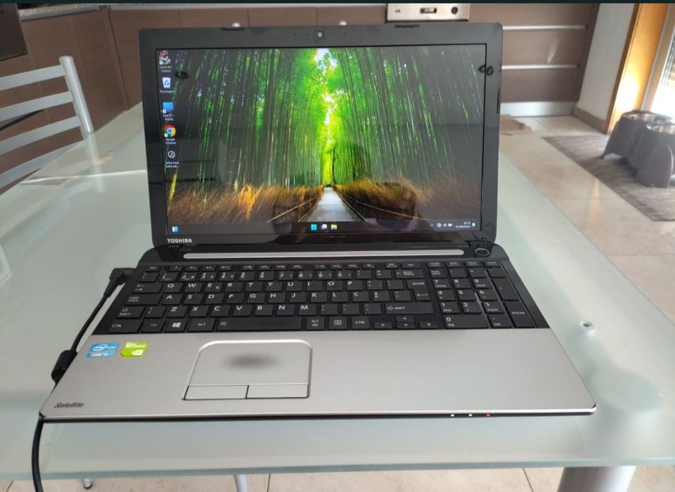 Port%C3%A1teis+stock+off64283899723649123