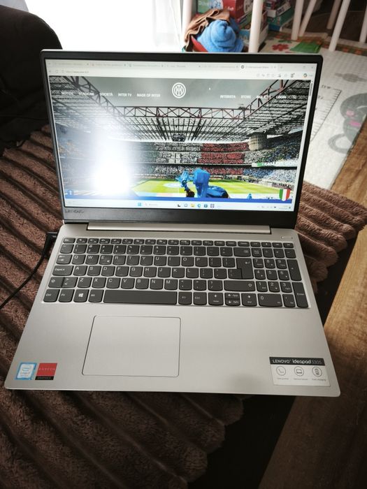 Lenovo Ideapad 330S Ryzen 5, 4GB DDR, 128SSD + 1TB HDD, AMD Radeon Vega 8