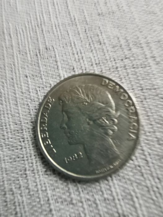 Moeda de 25 escudos- Liberdade Democracia