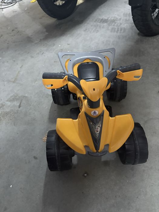 Mota eletrica crianca