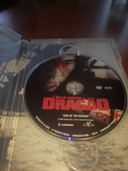 Dvd filme o beijo do dragão