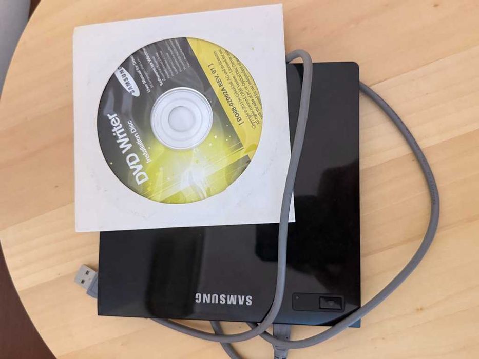 SAMSUNG Portable DVD driver SE-208