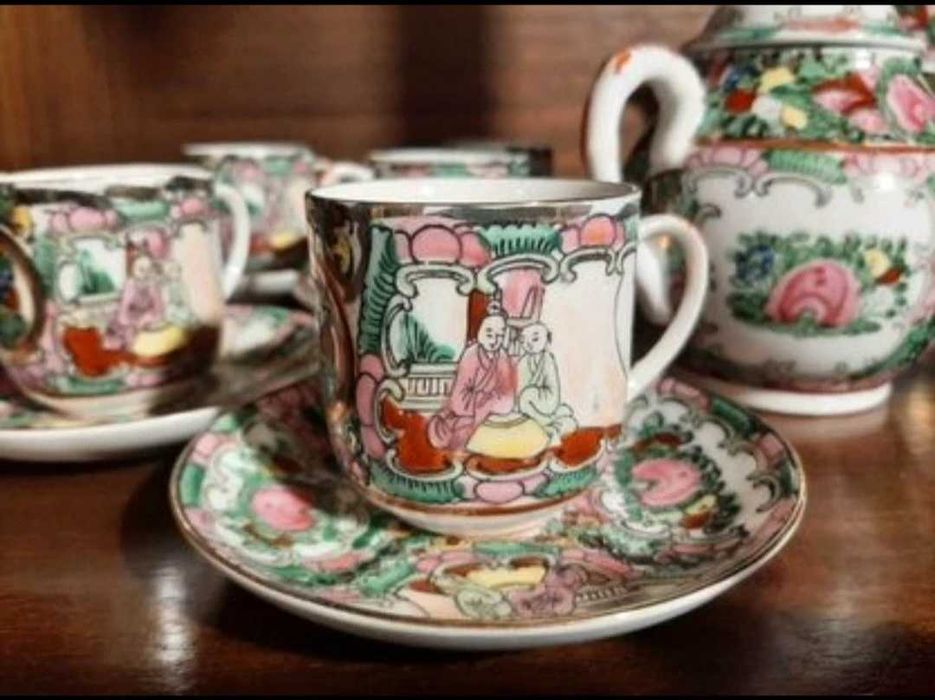 Serviço café pintado à mão de porcelana chinesa. 27 peças