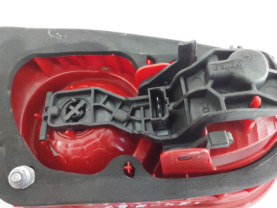 Farolim da mala direito SEAT Leon (1P1)