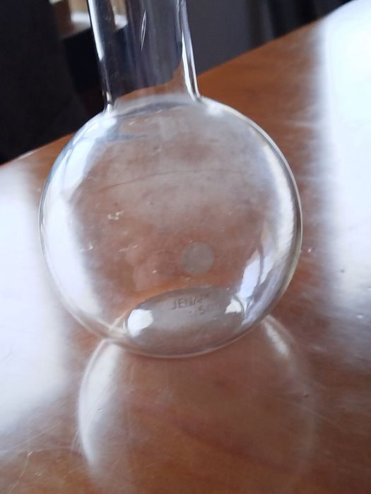 Balão de química em vidro antigo