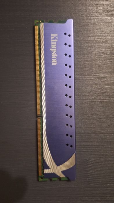 Kingston ddr3 1600MHz 4gb