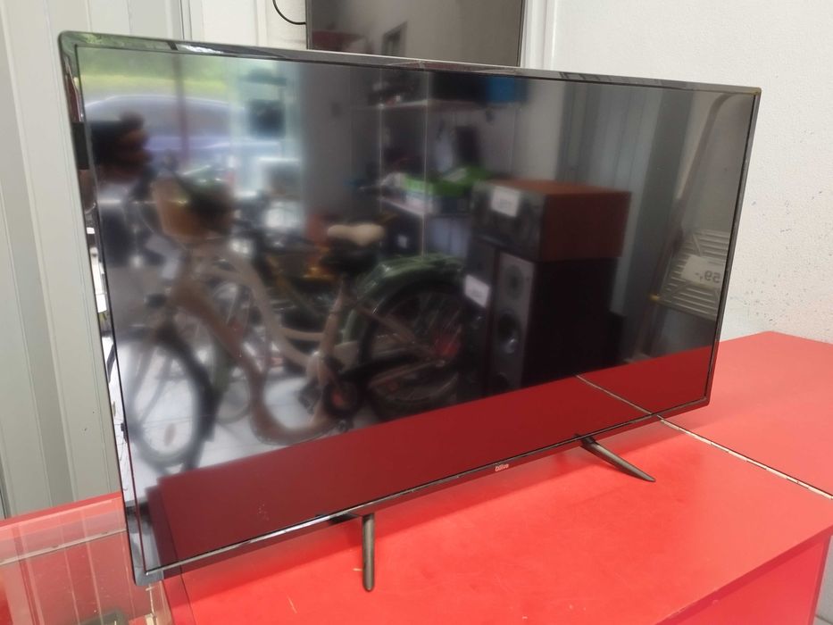Telewizor QILIVE Q40FS232 40" LED Full HD Smart TV DVB-T2