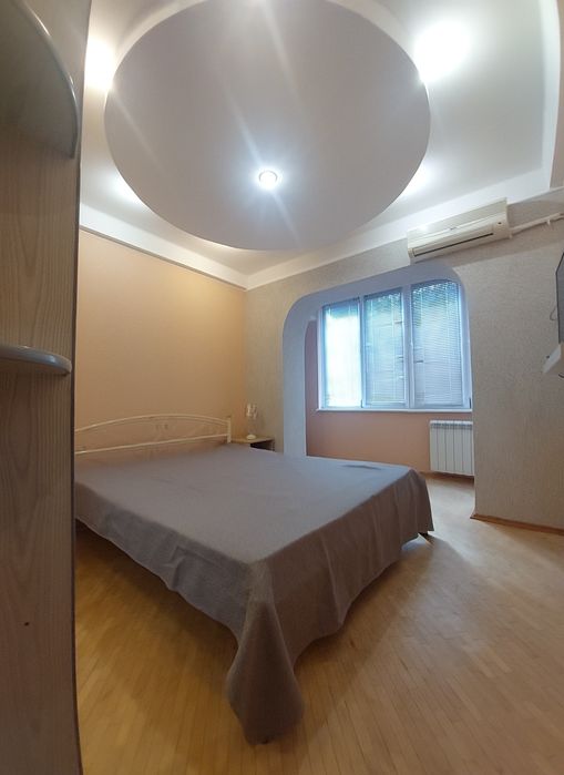 Двухкомнатная квартира посуточно и почасово на Оболоне.