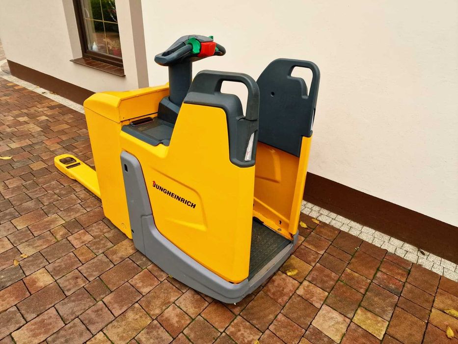 Jungheinrich ERE 225 Wózek niskiego unoszenia rydwan Paleciak 465Ah