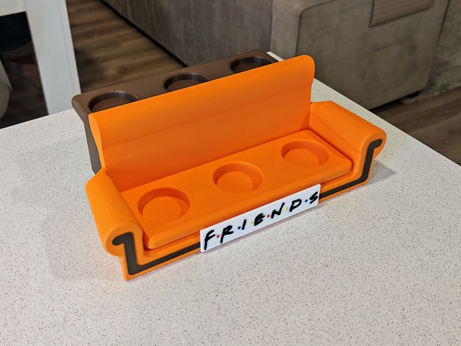 Sofá expositor figuras Funko Pop Friends McDonalds