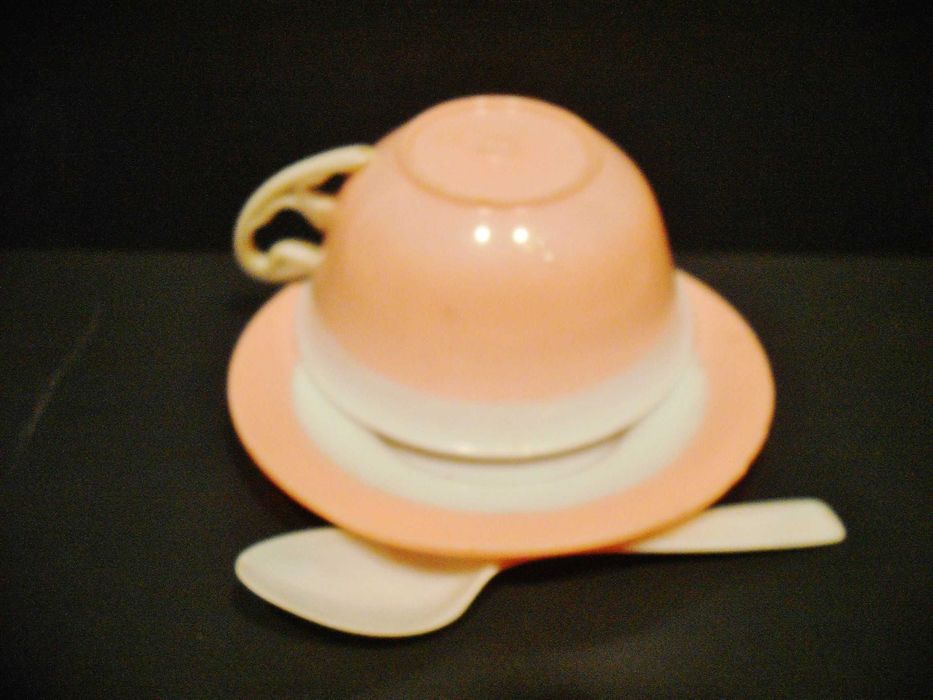 Chavena com pires e colher de Ancasil - antiga