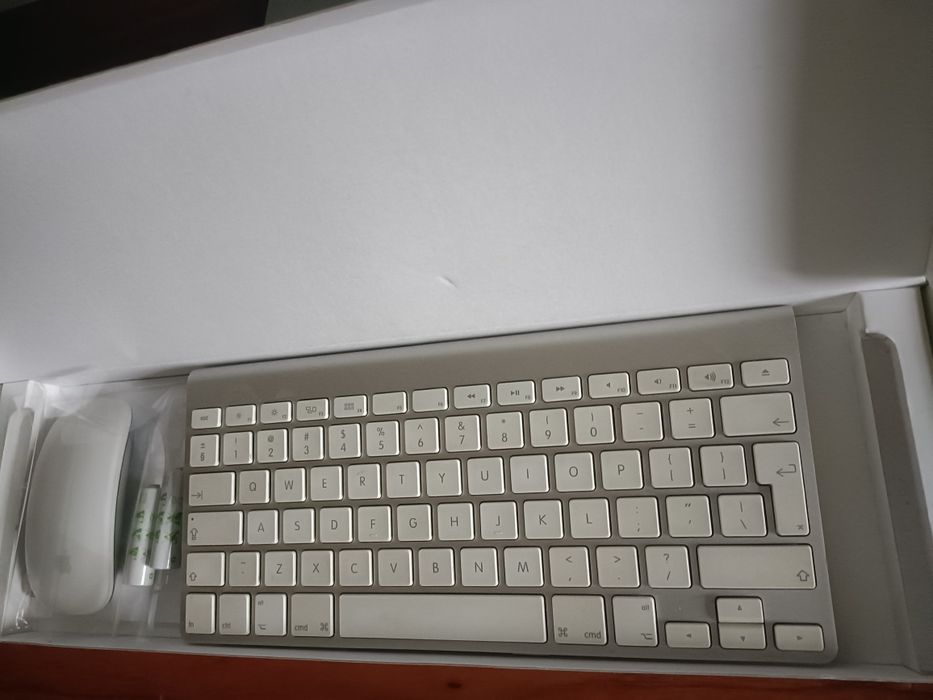 APPLE iMac 21,5'' i5 8GB SSD 1TB