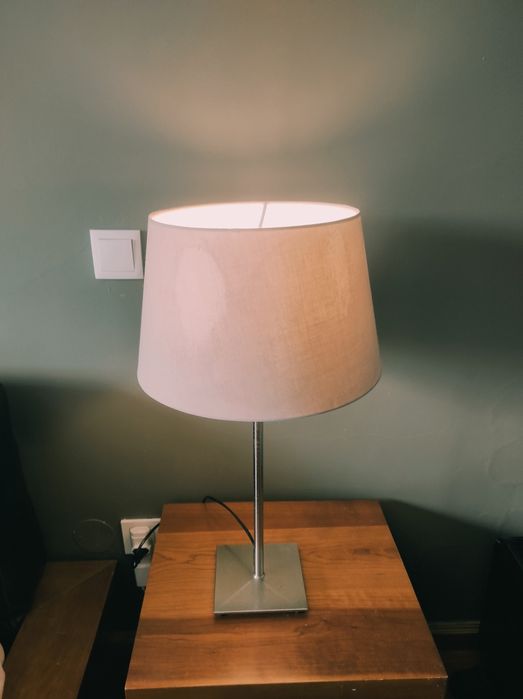 Cama de casa+ baús+candeeiros.