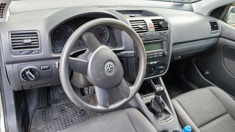 VW Golf V 1.9TDI 2005 Rok