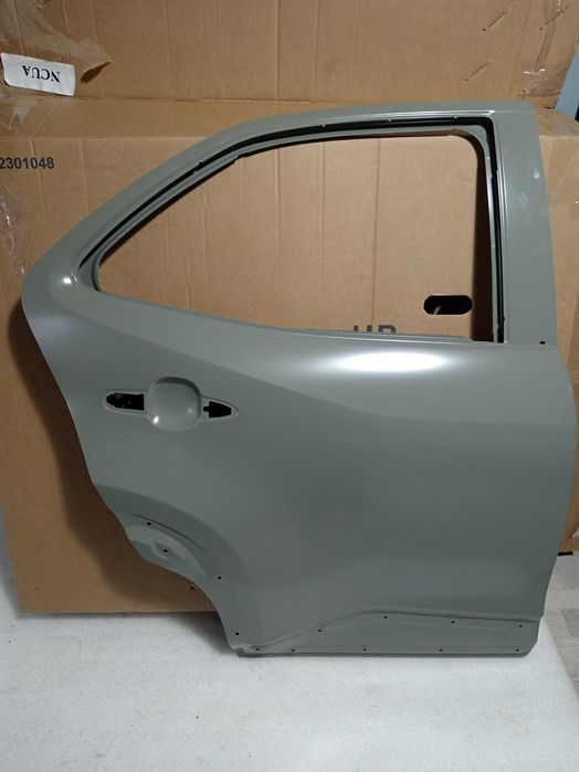 двері праве задні toyota yaris cross 2020+ нові орг зад 67003-k2010