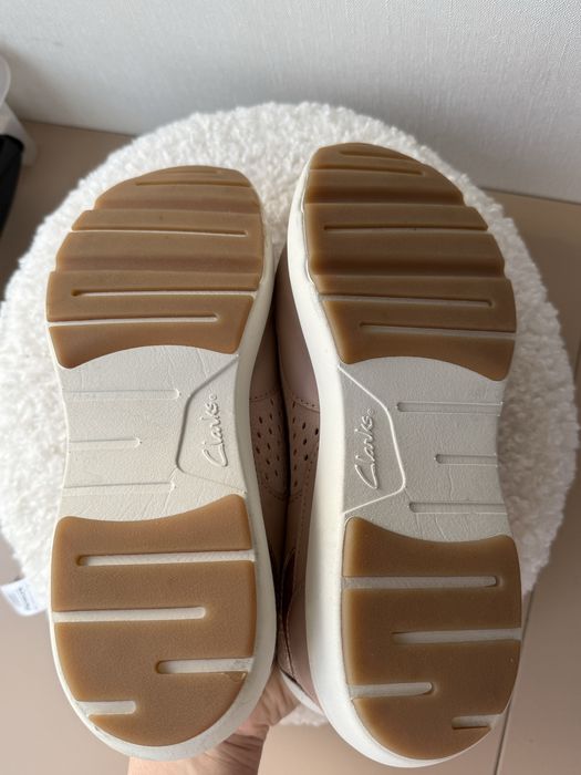 Кросівки кеди шкіряні Clarks жіночі