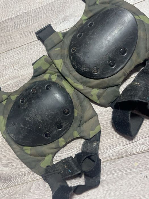 Тактичні військові наколінники камуфляжні