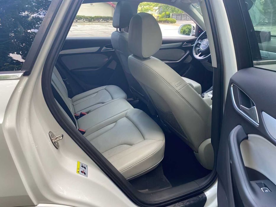 Audi Q3 quattro Premium Plus      2015