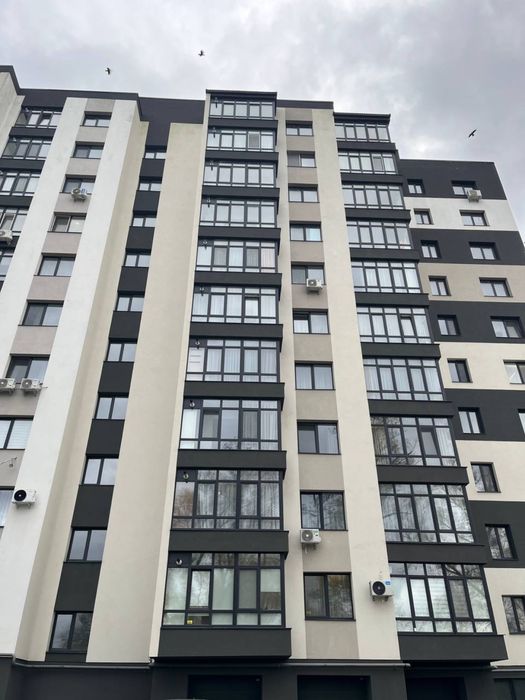 Продаж двокімнатної квартири у жк Озеро