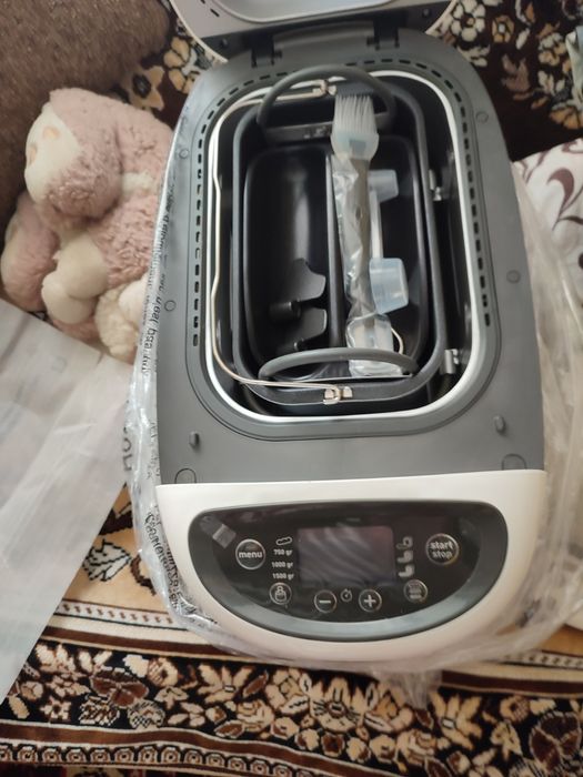 Продам хлібопічку tefal home bread baguette pf610138