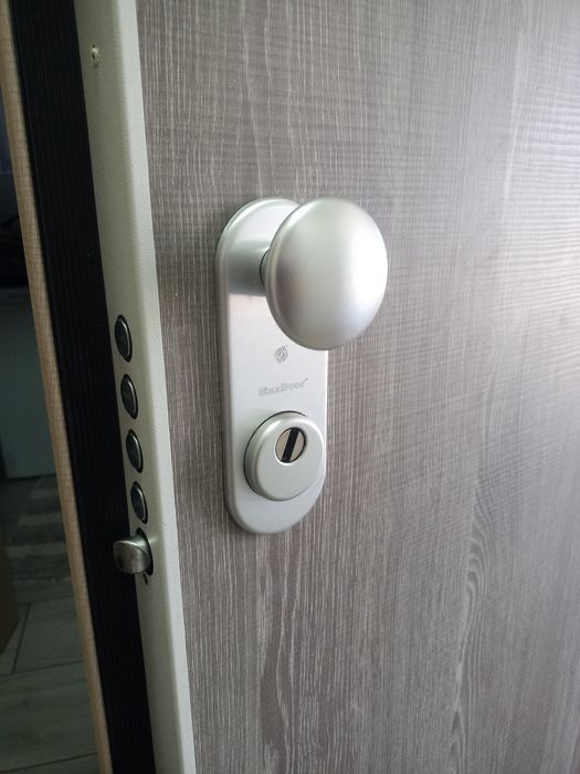 Ślusarz.Pogotowie Zamkowe.Montaż zamków.