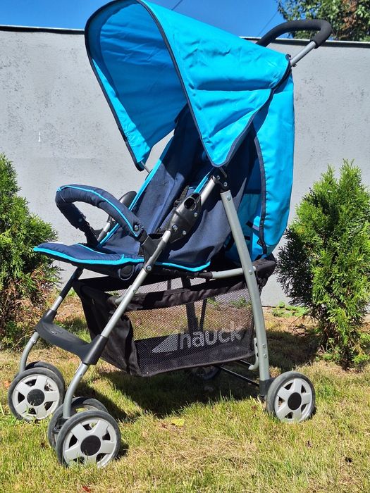 Прогулянкова коляска