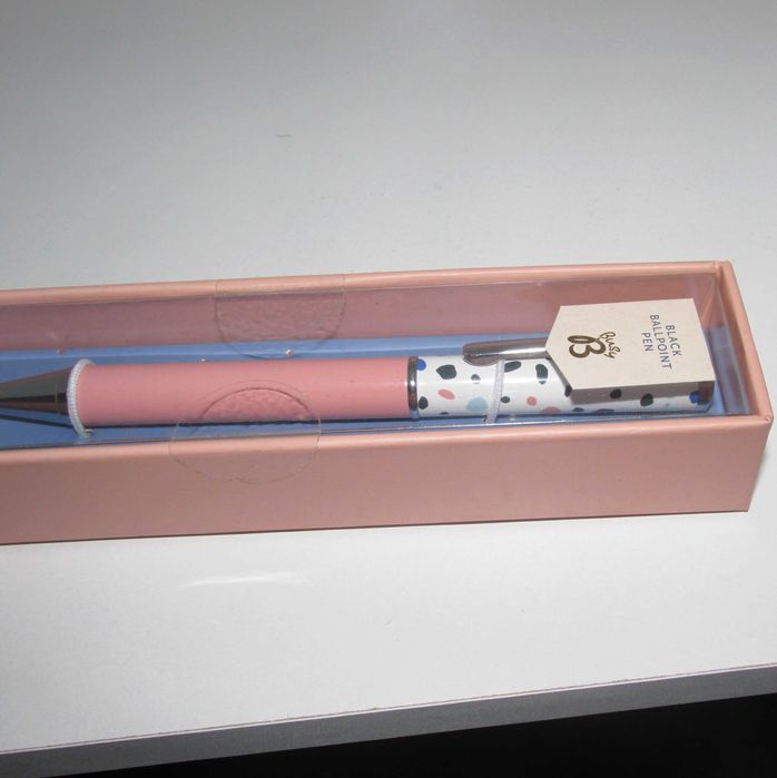 Busy B Black Ballpoint Pen Nova/Selada