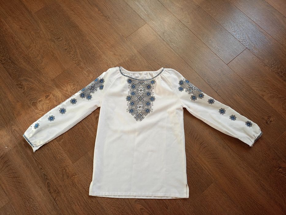 Вишиванка на дівчинку  9-12 років