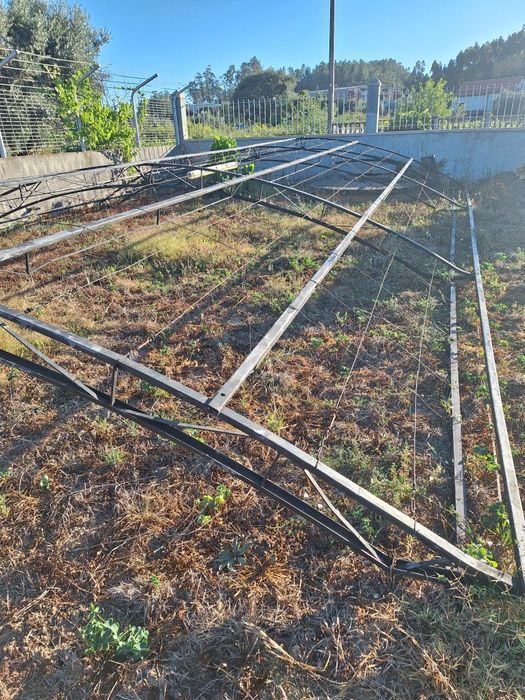 Perola em ferro para jardim