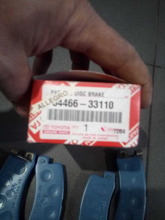 avensis t22 99-03 KLOCKI HAMULCOWE tył oryginał OE