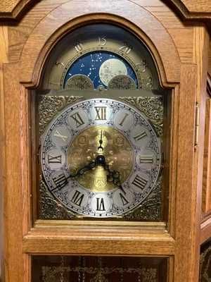 підлоговий годинник ( напольные часы)