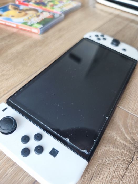Nintendo switch OLED plus gratisy