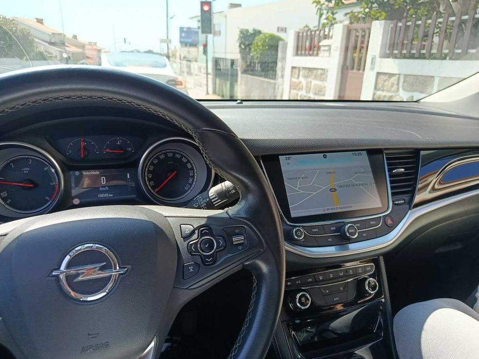 Opel Astra Sports Tourer — photo 3