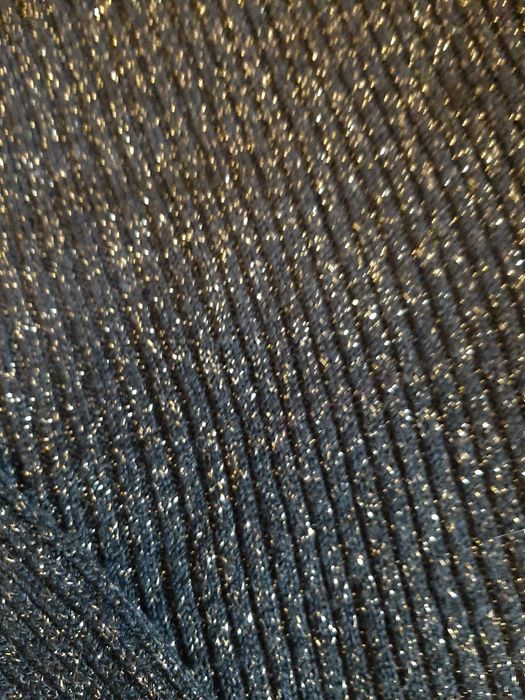 Святковий светр з золотом