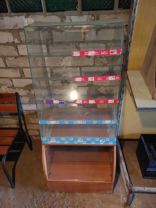 стелажі торгівельні