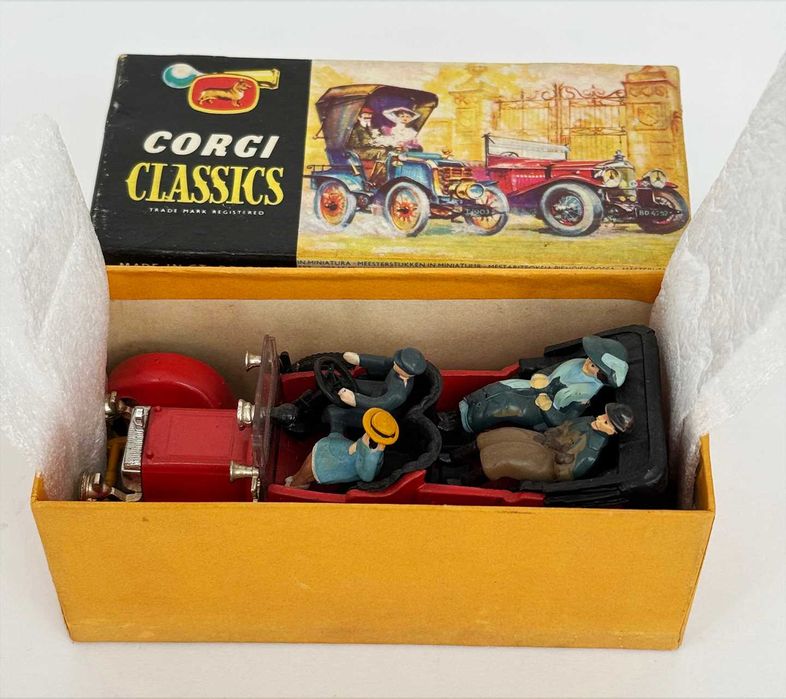 Corgi Classics_1910 DAIMLER Ref.9021 Escala 1/43. Inclui as figuras. Completo, como novo.