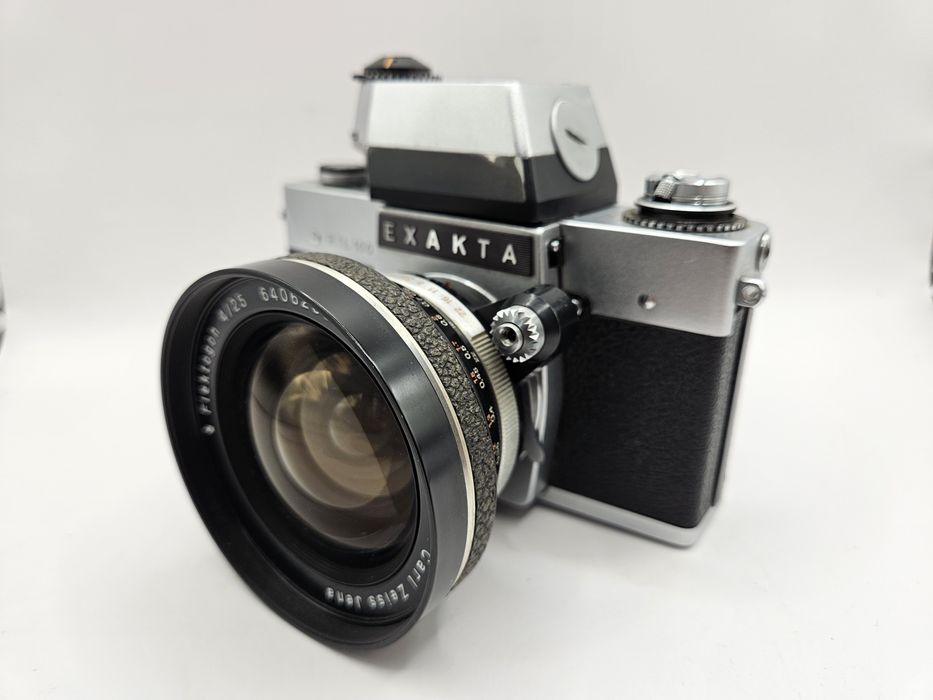 Aparat Exakta RTL 1000 + Rzadki obiektyw Carl Zeiss Jena Flektogon 4/25