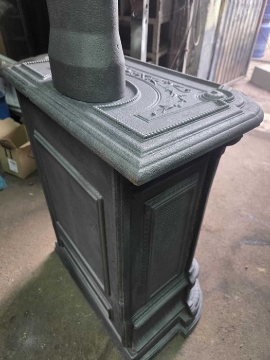 Salamandra em ferro fundido em bom estado