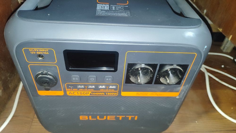 Bluetti AC180P 1440Wh 1800W зарядна станція