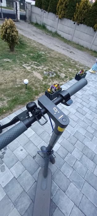 Witam sprzedam hulajnoge elektryczną Xiaomi mi 3