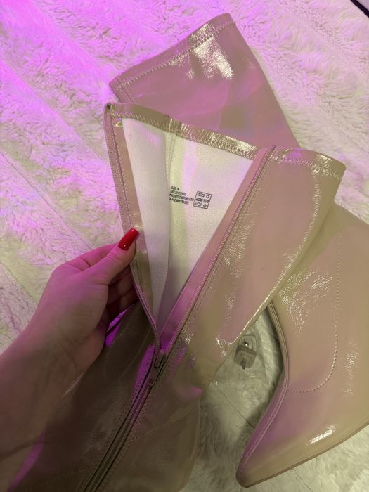 Нові бежеві підбори на мікрофлісі