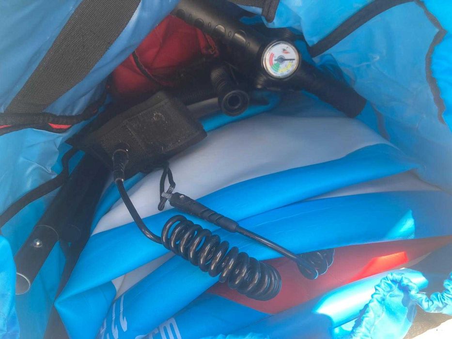 Prancha Paddle SUP F2 insuflável + 2 remos +  colete salva-vidas